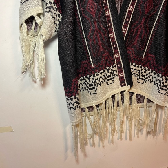 Forever 21 Women’s Western Sweater Shawl Wrap Size Oversized Medium - Picture 6 of 12